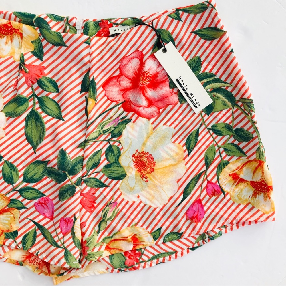 Haute Monde NWT Striped Floral Shorts